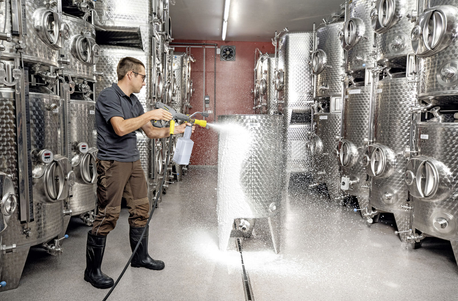 KARCHER RM 57 - Koncentrovano neutralno penušavo sredstvo za čišćenje površina - 20L - Image 2
